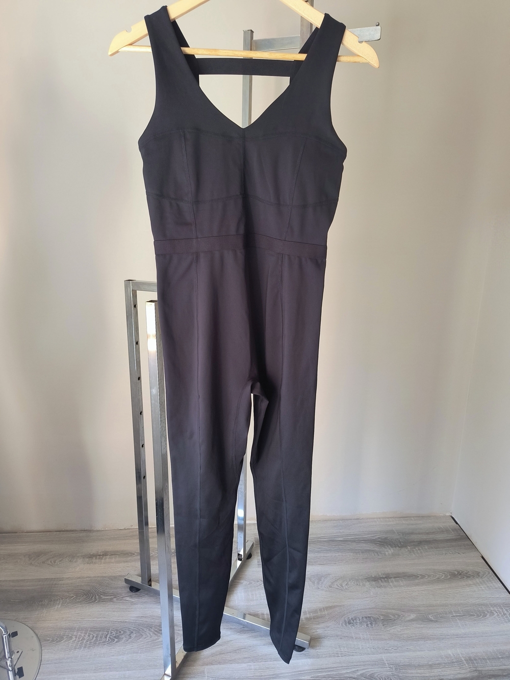 Fabletics Motion365+ Sleek V-Neck Sleeveless Jumpsuit Black - Size M